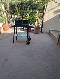 Αυλη με Μπαρμπεκιου...