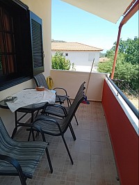 Βεραντα μπροστα